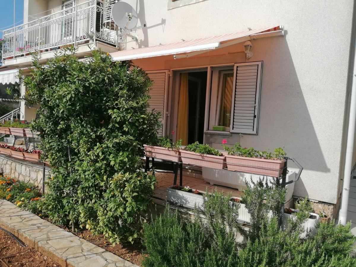 Apartment Poldrugo Cres Exterior photo