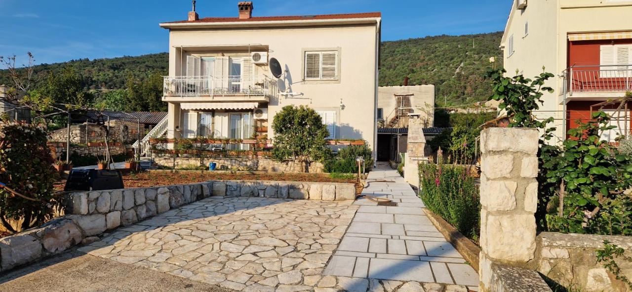 Apartment Poldrugo Cres Exterior photo